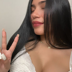 Meet your Posher, Alejandra